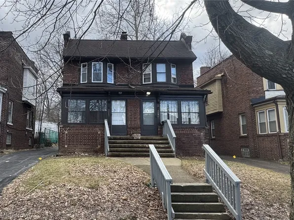 3242 Sycamore Rd, Cleveland Heights, OH 44118
