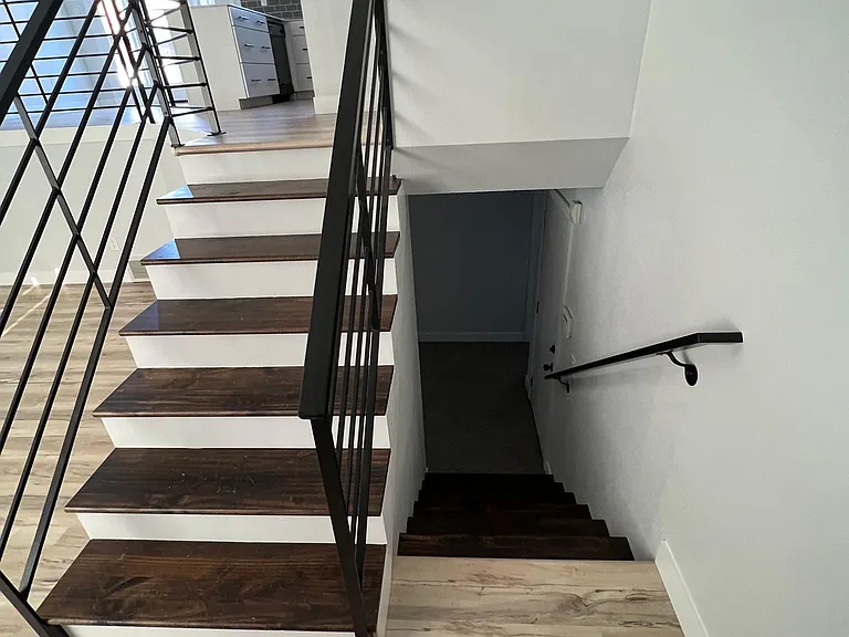 315 E Shore Rd — Photo 4
