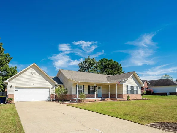 16 Country Village Cir, Cabot, AR 72023