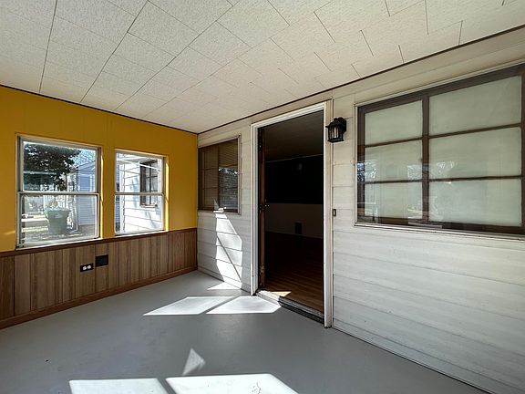 5th image of 1510 Guiles Ave