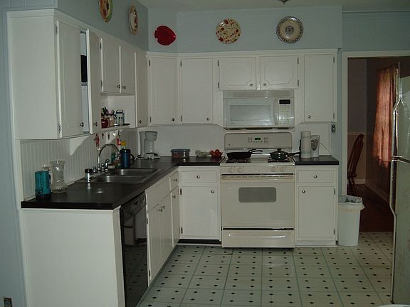 2nd image of 1121 Carrin Dr