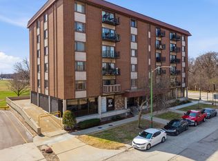8359 W Addison St APT 207, Chicago, IL 60634