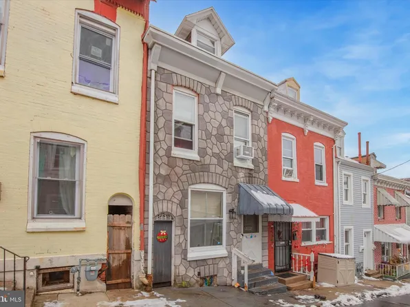 552 Maple St, Reading, PA 19602