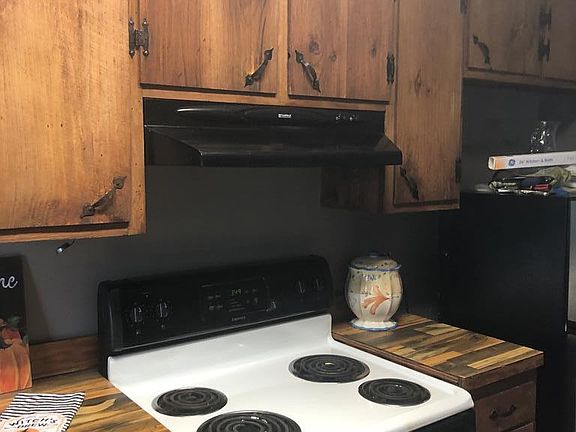 3rd image of 17 Ponderosa Ln