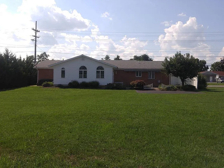 8509 Winchester Ave — Photo 2