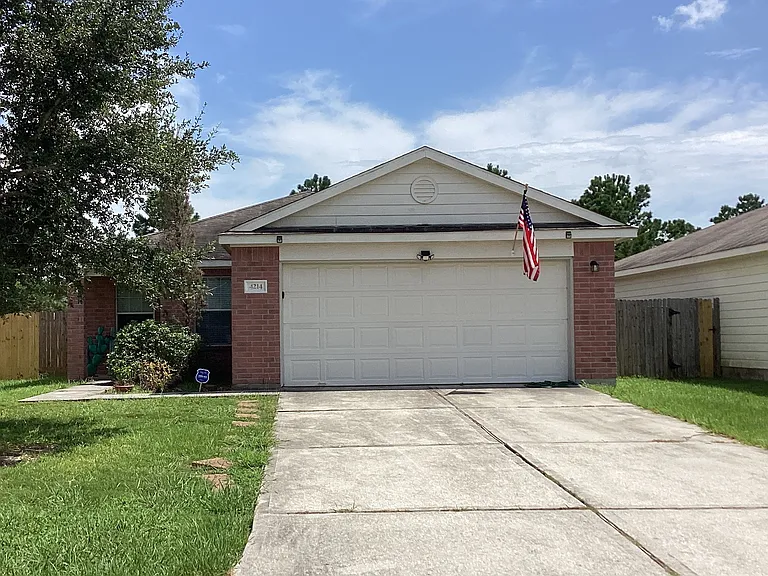 4214 Pecos River Dr — Photo 1