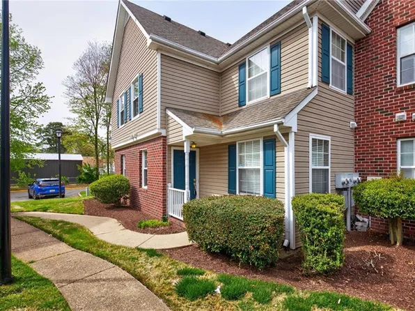 1016 Primrose Ln, Chesapeake, VA 23320