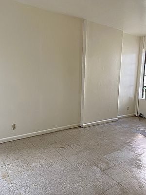 1st image of 843 Franklin Ave #3R