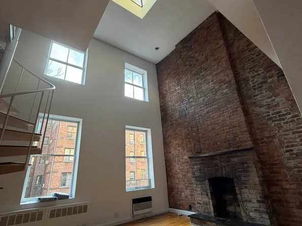 207 West 22nd Street image 1 of 20