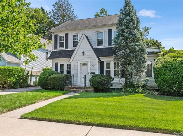 33 Lawrence Avenue, Malverne, NY 11565