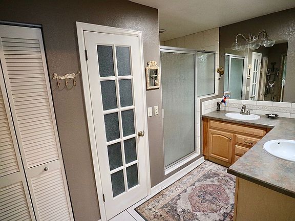 4th image of 422 1/2 Prospectors Point #17