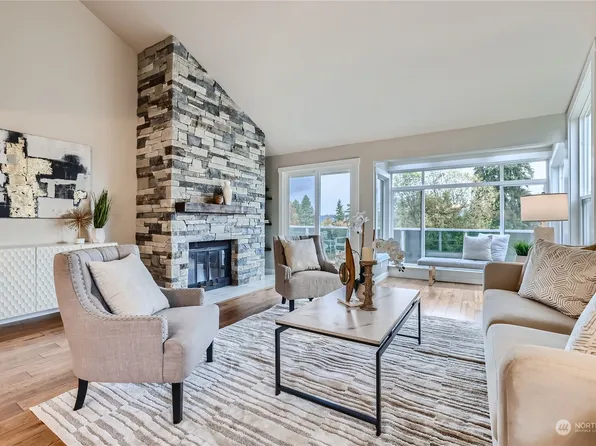 15670 NE 70th Court #6, Redmond, WA 98052