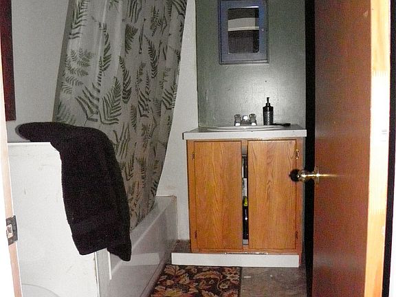 Jack and Jill bathroom