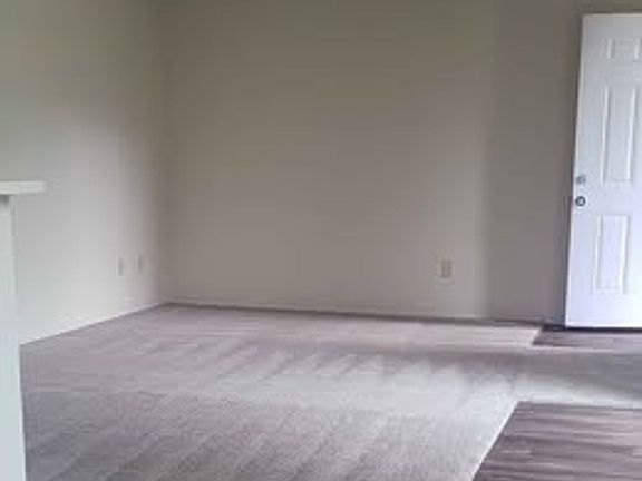 2nd image of 1020 SW 126th St APT 201
