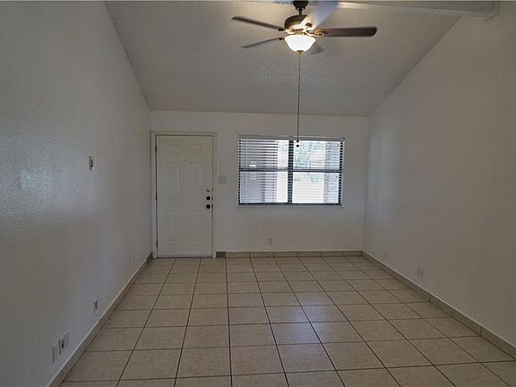 4th image of 1307 Westcott Dr #B