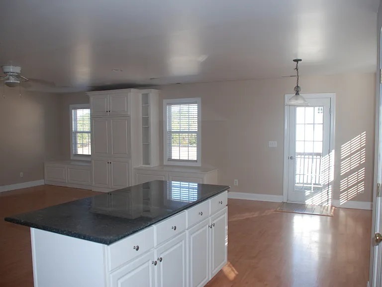 126B Colony St — Photo 10