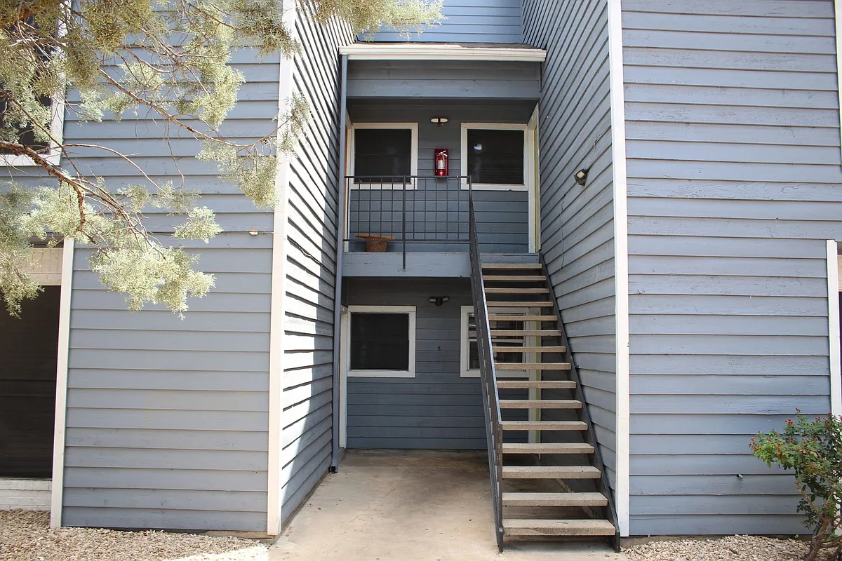 Building Photo - Ventura North