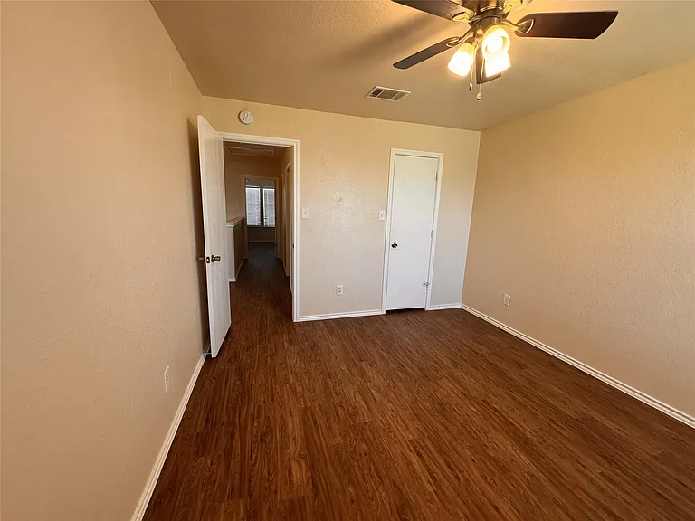 12840 Saint Mary Dr — Photo 27