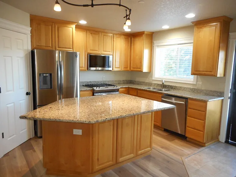 1555 Dolores Way SE — Photo 30
