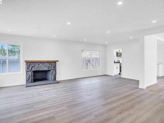 4th image of 1211 Donald Dr