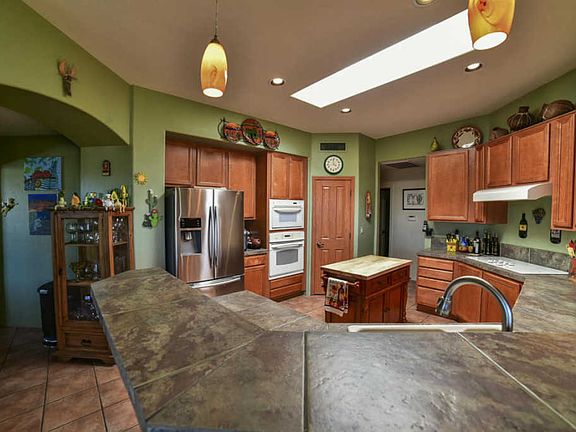 5th image of 1351 S Placita Brisa Serena