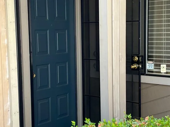 696 Dorothy Way #25, Auburn, CA 95603