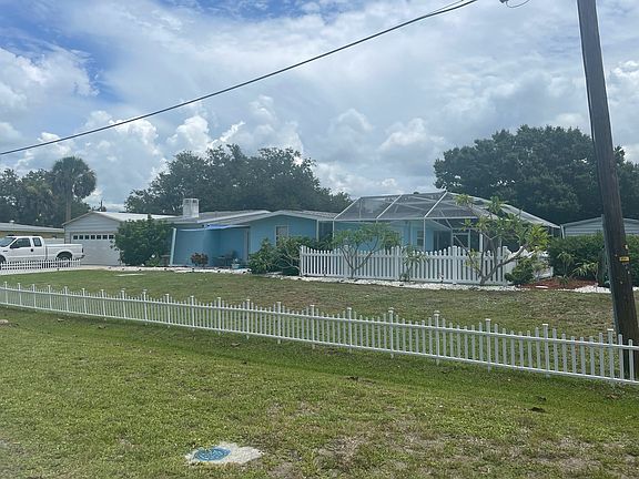 2nd image of 212 Riverview Dr S