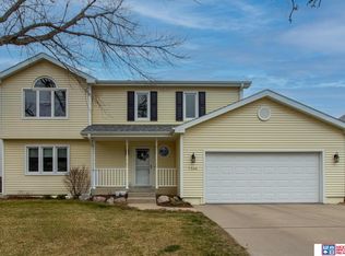 7544 Baldwin Ave, Lincoln, NE 68507