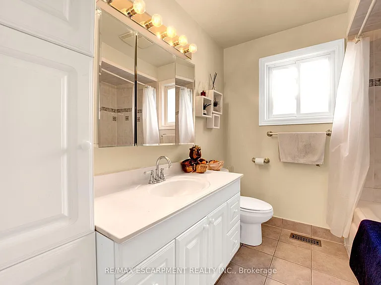 2506 Yarmouth Cres — Photo 21