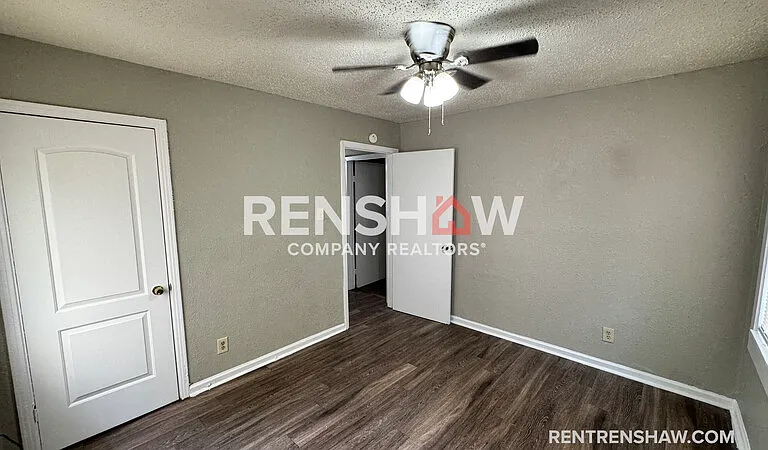 3760 Mandalay Dr — Photo 9