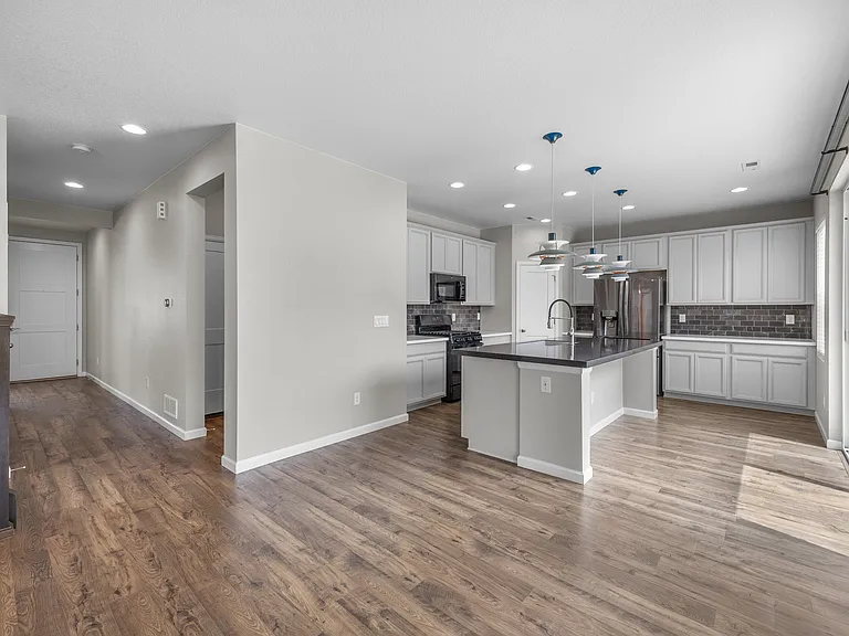 27880 E 7th Pl — Photo 17