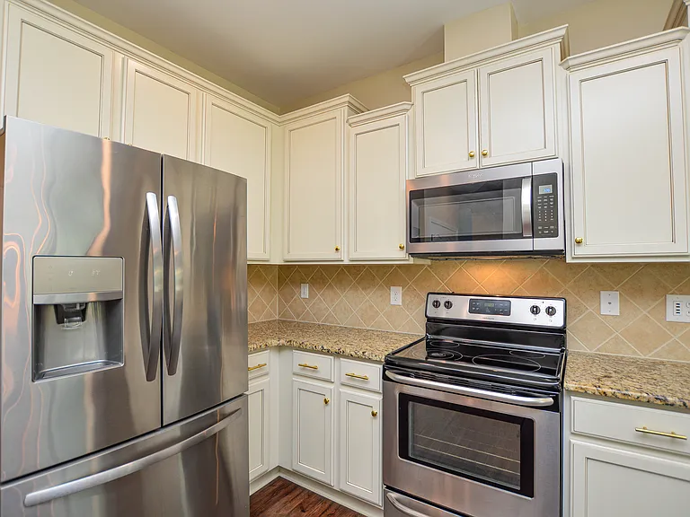 2037 Ice Lake Ct — Photo 12