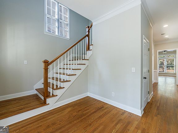4th image of 1454 Hedgewood Ln NW