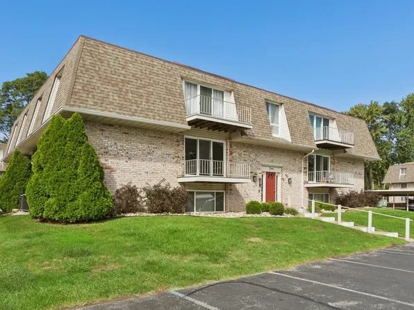 3614 N Lakeshore Dr, Saint Joseph, MI 49085