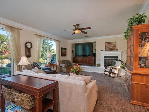 4th image of 3328 Hollow Oak Dr