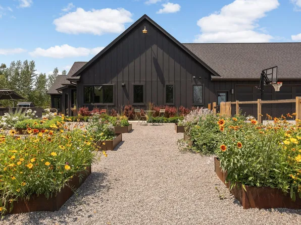 6353 Fogelman Rd, Maple Plain, MN 55359