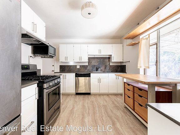 3rd image of 3260 S Lowell Blvd