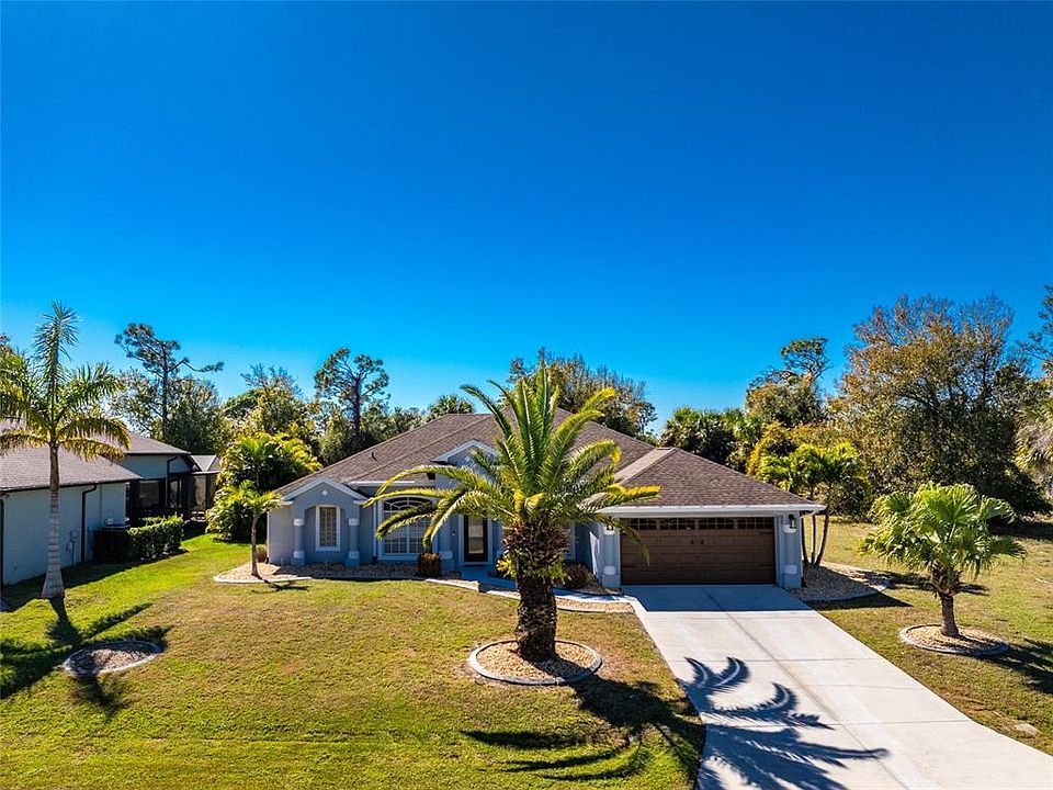 1st image of 686 Rotonda Cir
