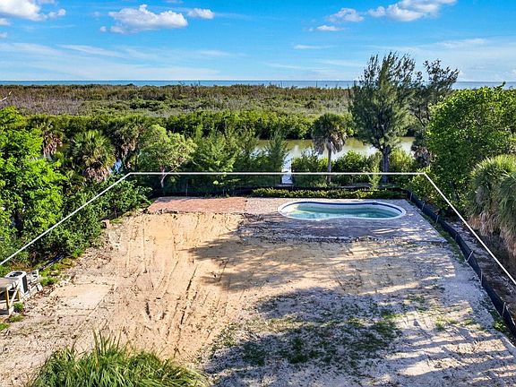5th image of 5809 Sanibel Captiva Rd