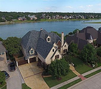 4th image of 3102 Lake Creek Dr