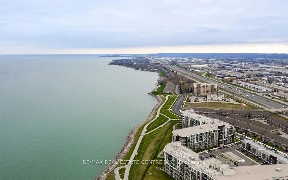 7 Waterview Dr