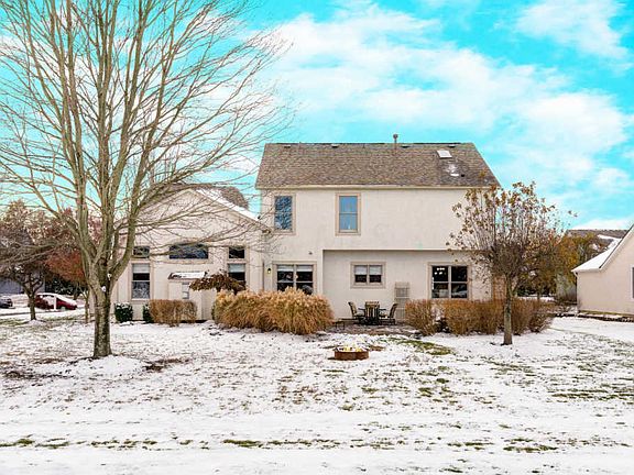 3rd image of 5677 Cloverdale Dr