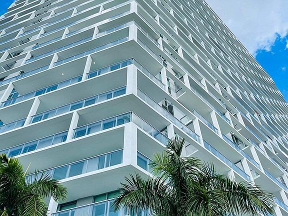 3rd image of 2000 METROPICA Way #2607