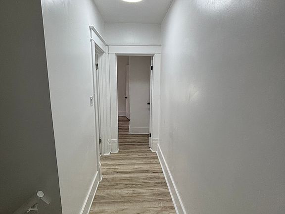 5th image of 418 W Park Ave #1
