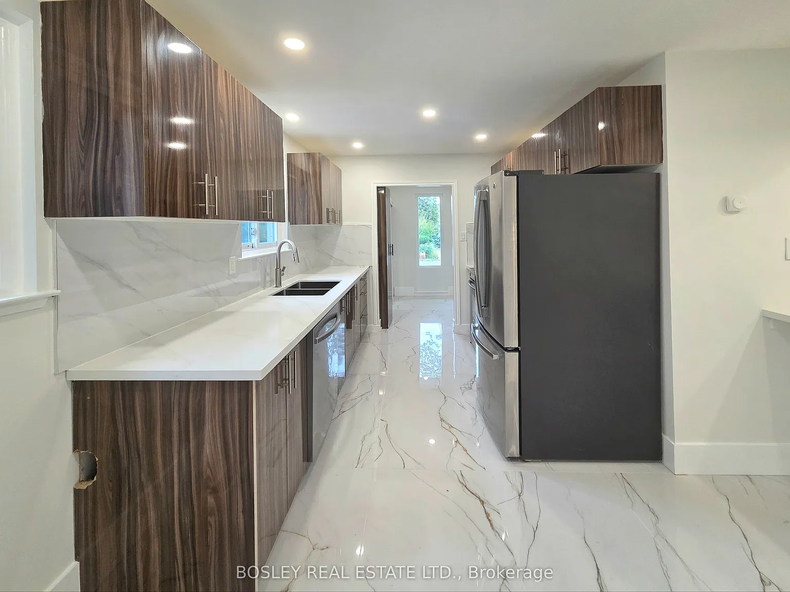 3 bed, $2,500 — Photo 3