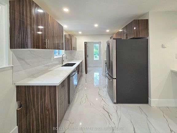 3rd image of 714 Lublin Ave