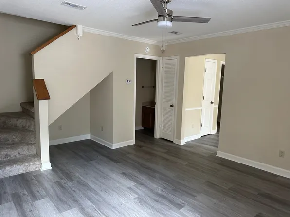 6466 E Brainerd Rd #C-2, Chattanooga, TN 37421