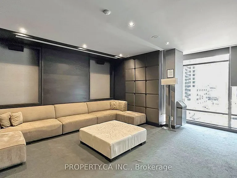 21 Scollard St #406 — Photo 32