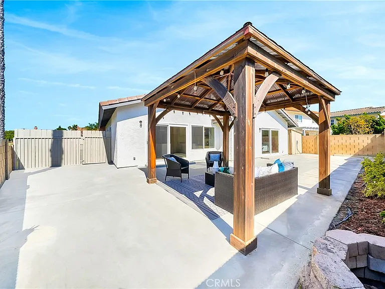 3482 Almond St — Photo 31