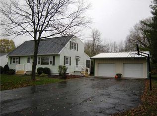 318 Burnt Mill Rd, Churchville, NY 14428